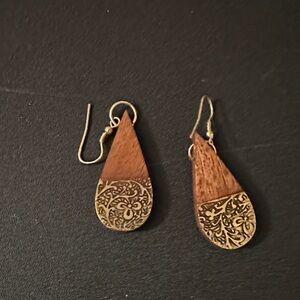 Elegant Gold and Brown Teardrop Earrings